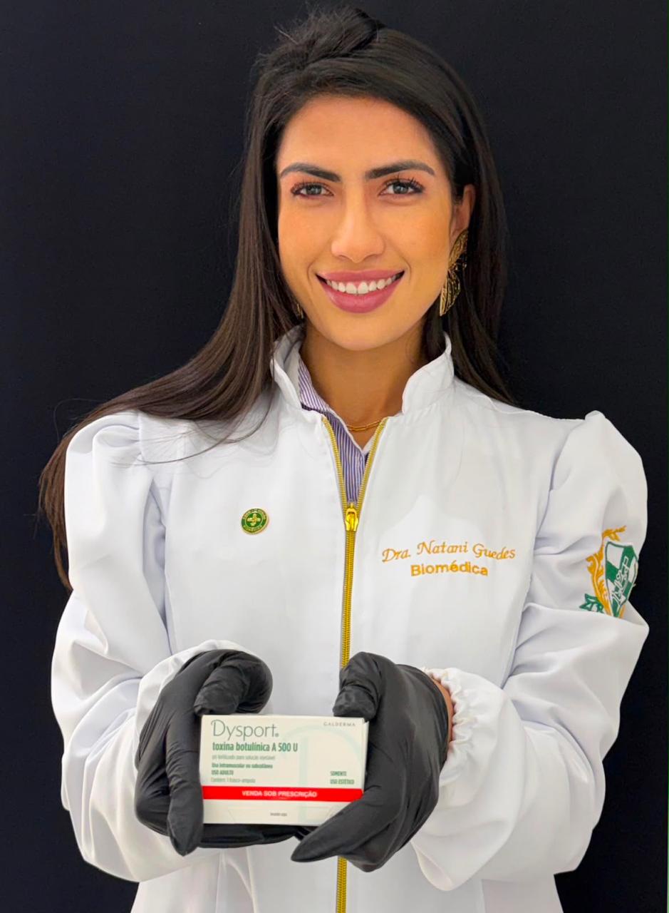 Dra. Natani Guedes, biomédica esteta e mentora da Dermós Clinic